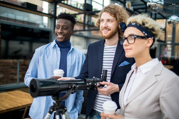 Comment organiser un camping pour observer les oiseaux migrateurs en bord de mer?